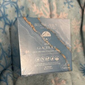 Below Zero Glacier Ice Cooling Mask